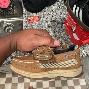 Boys sperrys slightly worn without box size 8.5